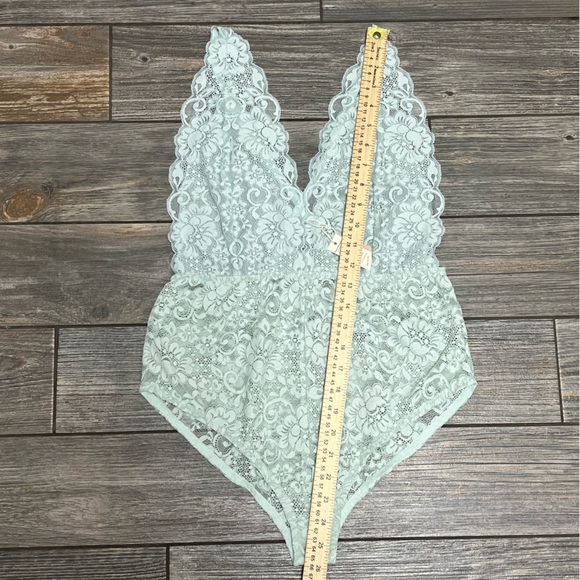 Free People X HAH Comin in Haht Lace Bodysuit Size Large Something Blue - Picture 10 of 16